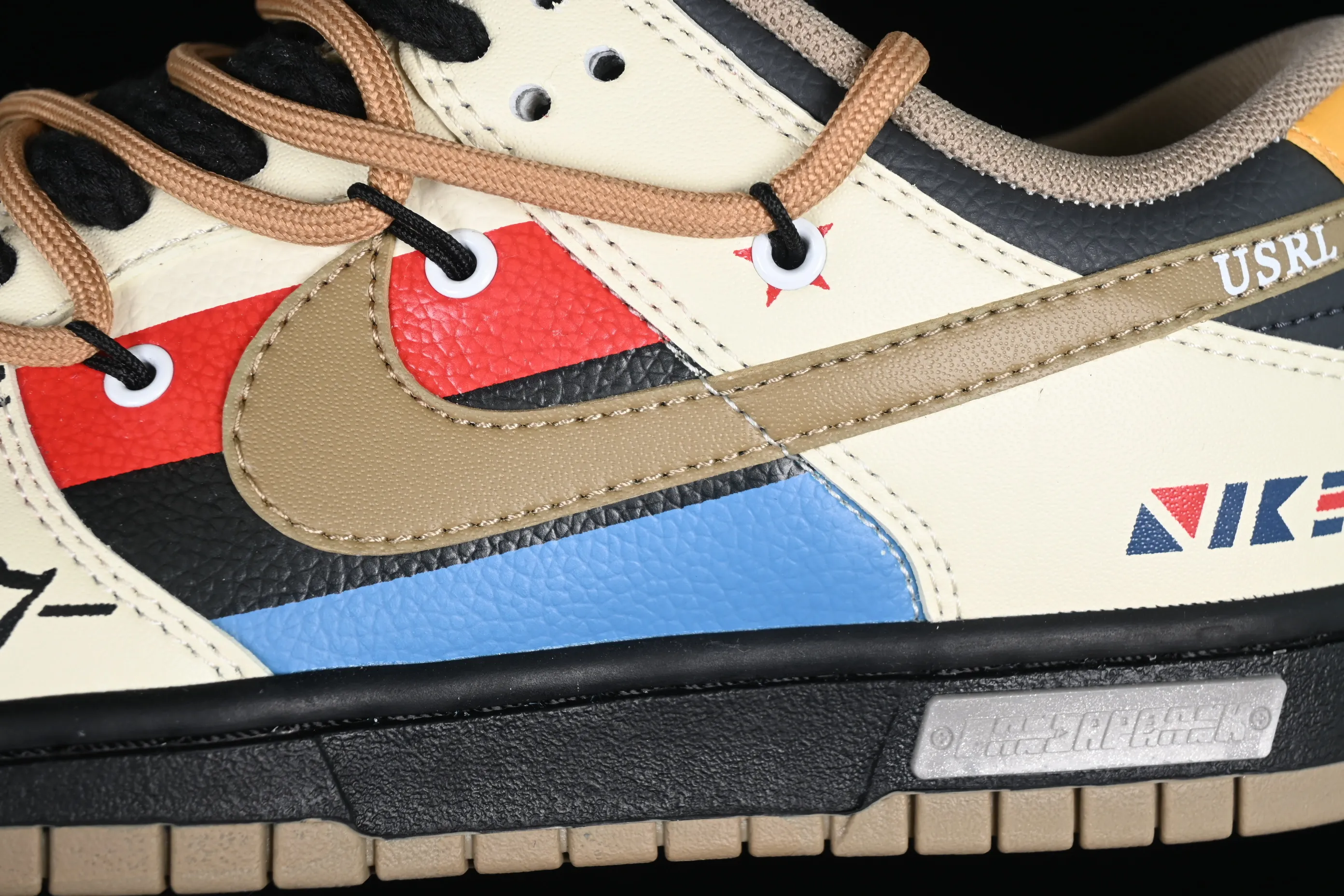 All Categories Nk SB Dunk Series Nk SB Dunk Low Low-top sneakers Nk Dunk Low Panda Prank-Retro Street Red Blue Brown Medieval Star SB strap low-top casual sneakers DJ6188-200